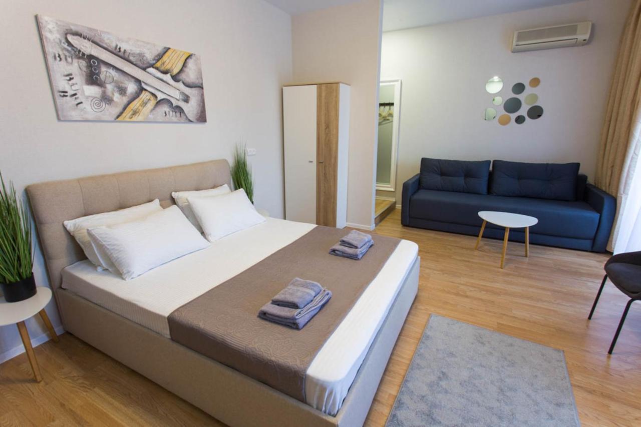 New Apartment In The Center - Gimnasiyna Naberezhna 24A-12 Kharkiv Exterior photo